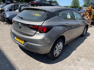 Opel Astra  picture 2