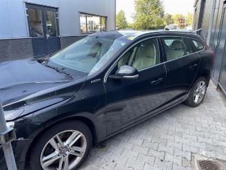 Volvo V-60 V60 I (FW/GW), Combi, 2010 / 2018 2.4 D6 20V Plug-in Hybrid AWD picture 4