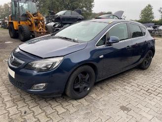 Démontage voiture Opel Astra Astra J (PC6/PD6/PE6/PF6), Hatchback 5-drs, 2009 / 2015 1.4 Turbo 16V 2011/3
