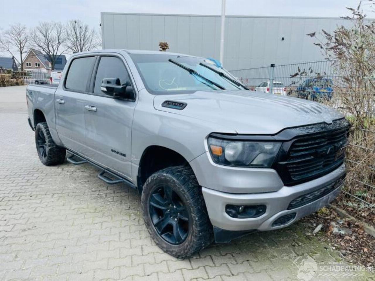 Dodge Ram 1500 Crew Cab (DS/DJ/D2), Pick-up, 2010 5.7 Hemi V8 4x4