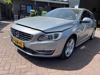 Autoverwertung Volvo V-60 V60 I (FW/GW), Combi, 2010 / 2018 2.4 D6 20V Plug-in Hybrid AWD 2013/8