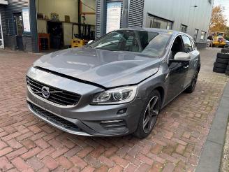 Autoverwertung Volvo V-60 V60 I (FW/GW), Combi, 2010 / 2018 2.4 D6 20V AWD Twin Engine Plug-in Hybrid 2015/12