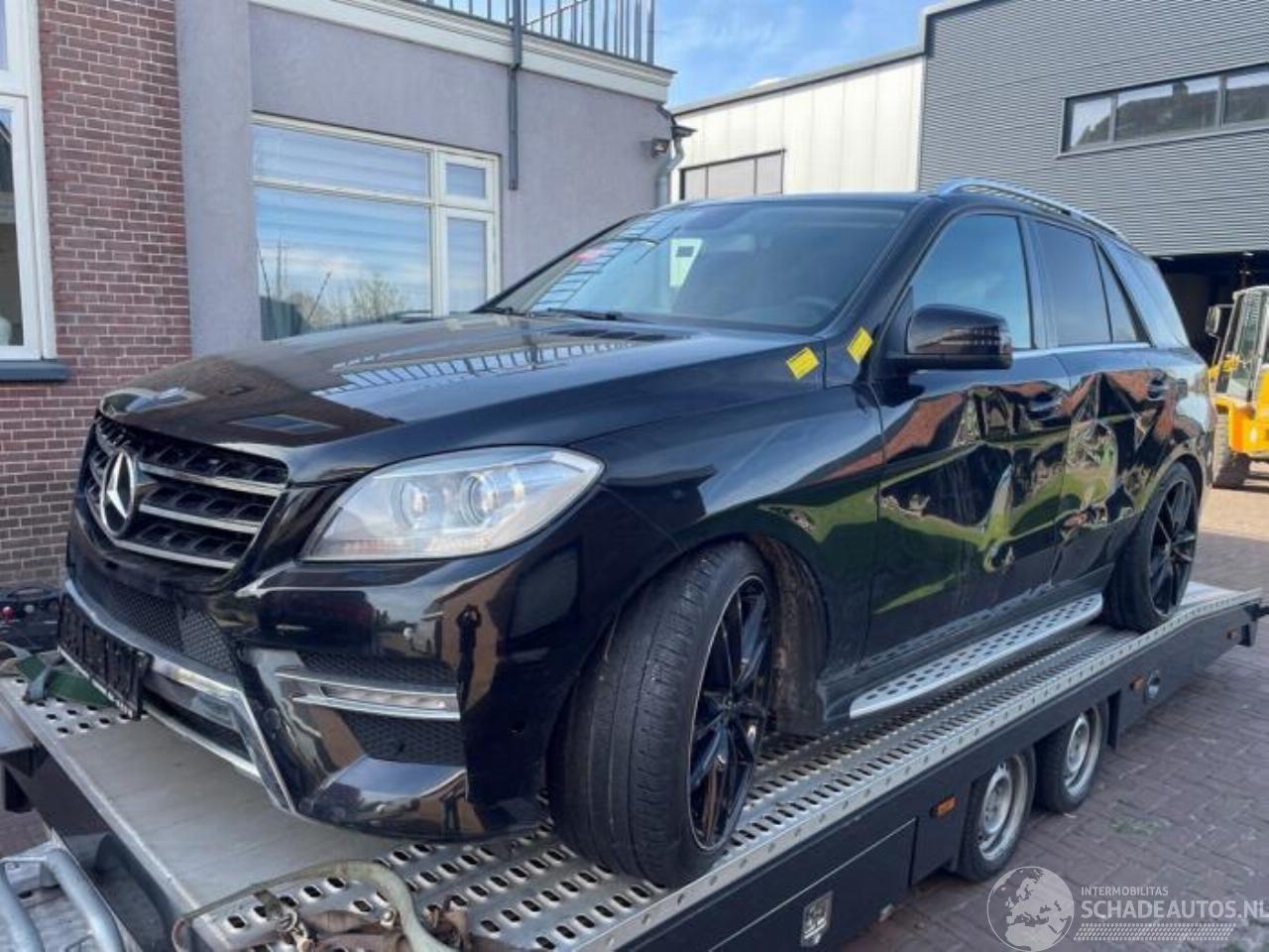 Mercedes ML ML III (166), SUV, 2011 / 2015 3.0 ML-350 BlueTEC V6 24V 4-Matic