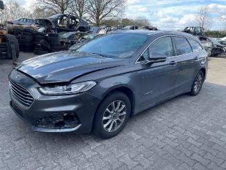 Coche siniestrado Ford Mondeo Mondeo V Wagon, Combi, 2014 / 2022 2.0 Hybrid 16V 2019