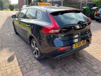 Volvo V-40 V40 (MV), Hatchback 5-drs, 2012 / 2019 2.0 D4 16V picture 2