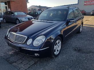 Damaged car Mercedes E-klasse W211 Blau C359 Onderdelen Deur Bumper 2004/3