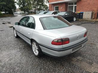 Opel Omega 2.5 Zilver 147 voor Onderdelen picture 8