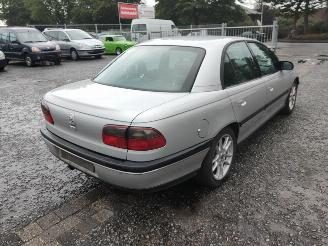 Opel Omega 2.5 Zilver 147 voor Onderdelen picture 6