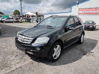 demontáž osobní automobily Mercedes M-klasse 320 CDI Onderdelen Zwart C197 Motor 2008/5