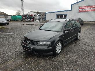 rozbiórka samochody osobowe Volkswagen Passat 3B 1.8 Onderdelen Zwart LC9Z ADR Motor 1998/4