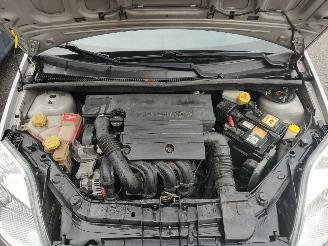 Ford Fiesta 1.4 Zilver Met. Onderdelen Automaat picture 13