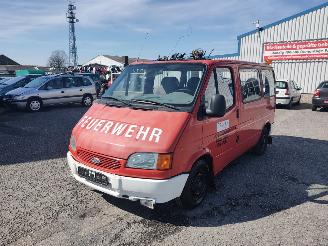 Salvage car Ford Transit 2.5D Rood Onderdelen 4HB, 4HC Motor 1995/3