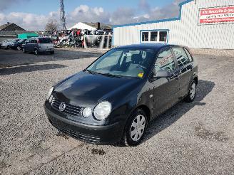 disassembly passenger cars Volkswagen Polo 9N 1.2 Schwarz LC9Z Onderdelen 2001/12