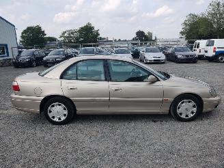 Opel Omega 2.2 16V Beige Z489 Onderdelen Y22XE Motor picture 5