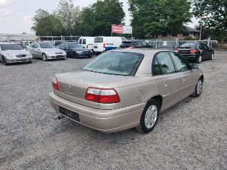 Opel Omega 2.2 16V Beige Z489 Onderdelen Y22XE Motor picture 6