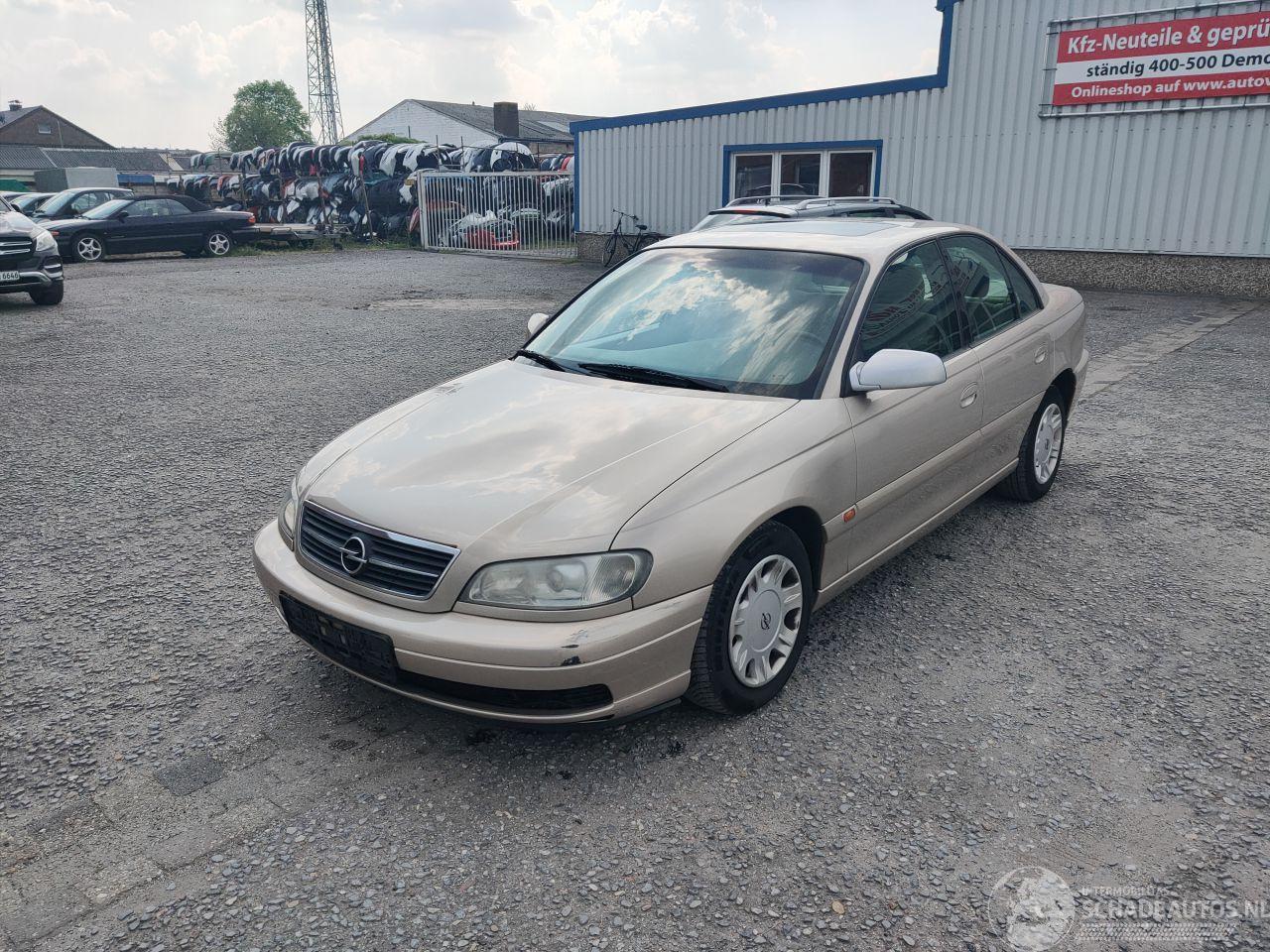 Opel Omega 2.2 16V Beige Z489 Onderdelen Y22XE Motor