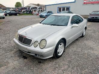 Salvage car Mercedes CLK W208 2.0 Kompressor Silber K744 111956 Motor 2001/2