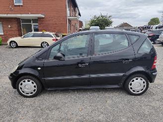 Mercedes A-klasse 170 CDI Onderdelen Zwart 696 668942 Motor picture 4