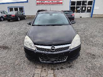 Opel Astra H 1.9 CDTI Zwart Z20R Onderdelen Z19DTL Motor picture 2