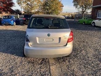 Skoda Fabia 1.2 THP Zilver LA7W Onderdelen CGPB Motor picture 6