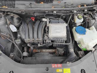 Mercedes B-klasse 160 Grijs 787 Onderdelen 266920 Motor picture 13