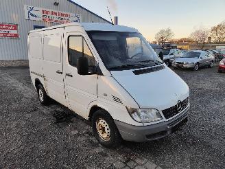 Mercedes Sprinter 2.2 CDI Wit 9147 Onderdelen 611987 Motor picture 3