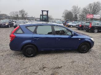 Kia Cee d SW 2.0 CRDi Blau A8 Onderdelen U28J Bak picture 5