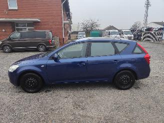 Kia Cee d SW 2.0 CRDi Blau A8 Onderdelen U28J Bak picture 4