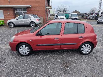 Renault Clio 1.2 16V Rood TEB76 Onderdelen D4F722 Motor picture 4