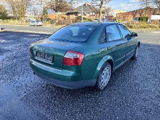 Audi A4 2.0 Groen LZ6R Onderdelen ALT Motor picture 6