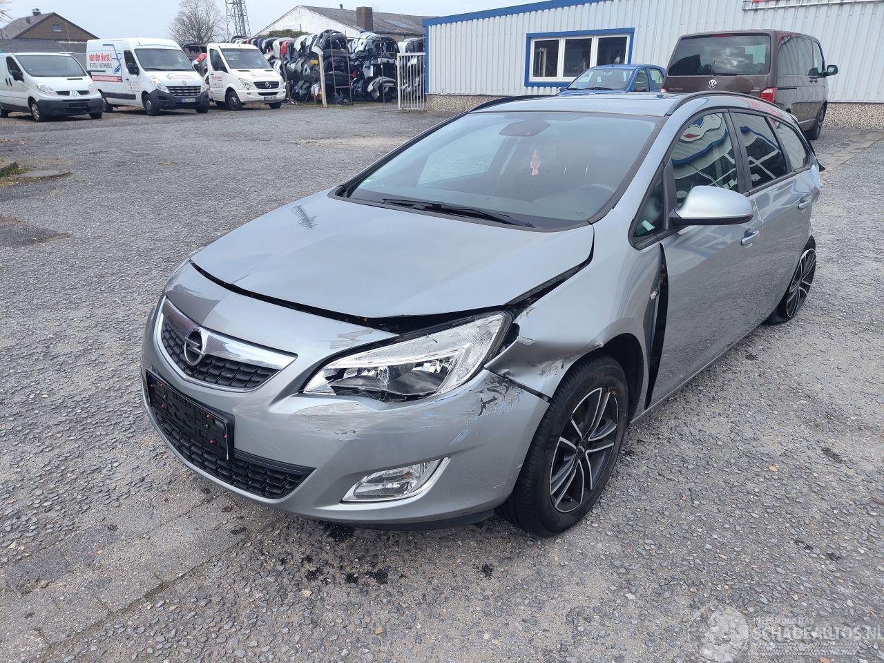 Opel Astra J 1.7 CDTI Grijs Z179 Onderdelen A17DTC Motor