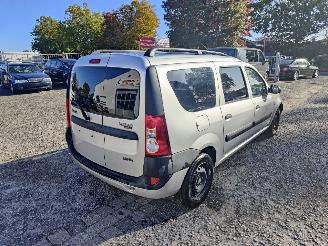 Dacia Logan MCV 1.6 Zilver TED69 Onderdelen K7M710 Motor picture 6