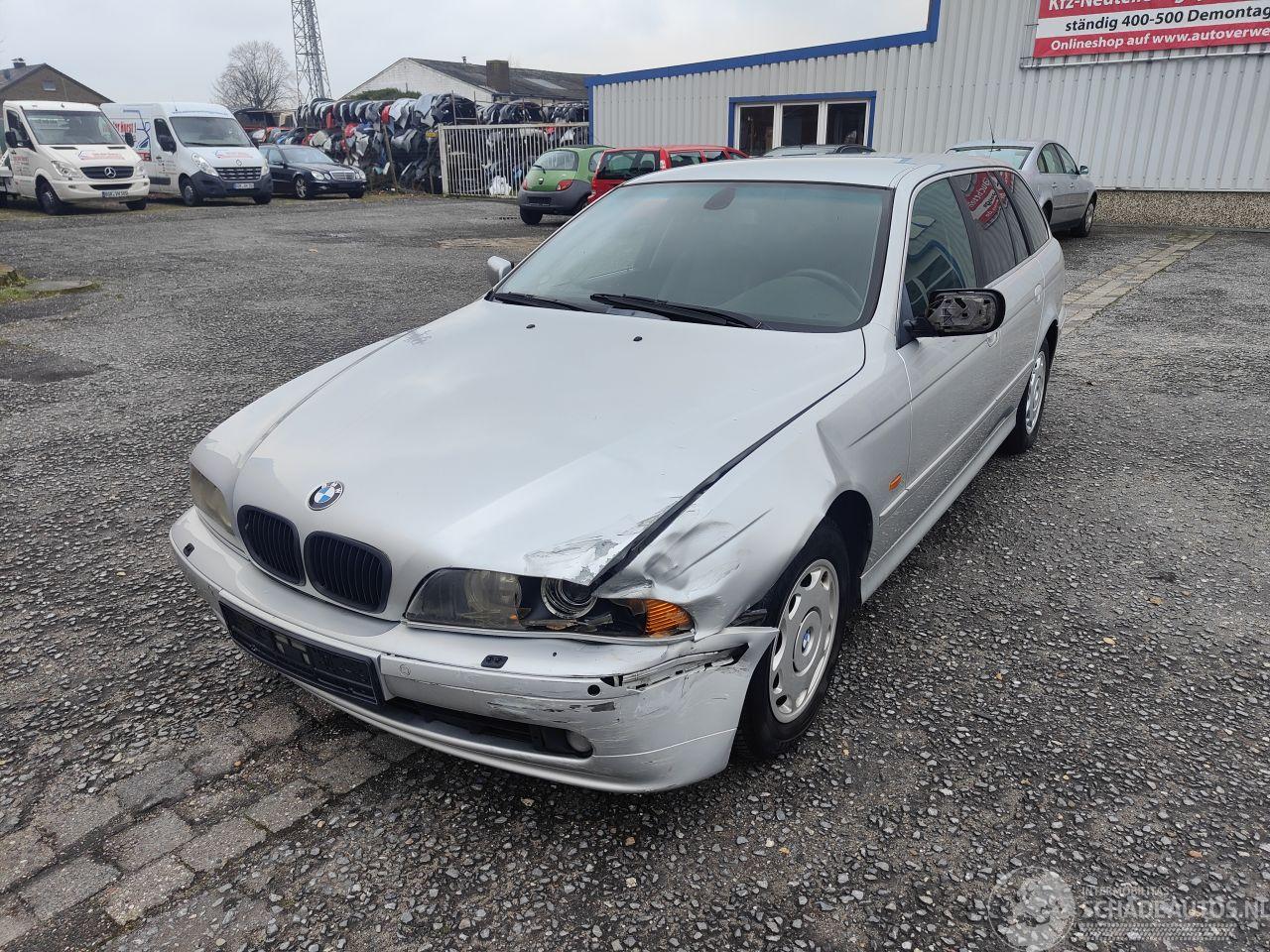 BMW 5-serie E39 525D Zilver 354 Onderdelen M57D25 Motor