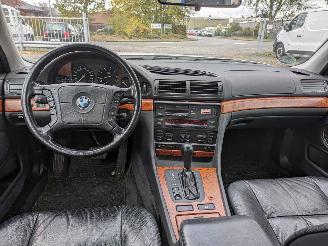 BMW 7-serie 728i E38 picture 11