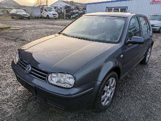 Salvage car Volkswagen Golf 1.9 TDI 2003/2