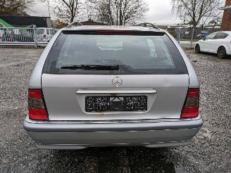 Mercedes C-klasse 202 C180T picture 6