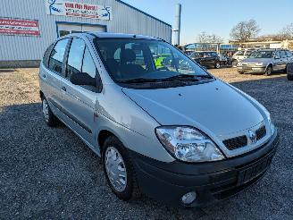 Renault Scenic 1.4 16V picture 3