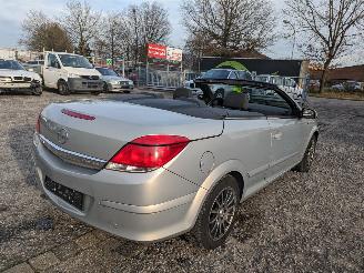 Opel Astra Twin Top Cabrio 1.6 picture 5