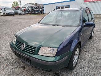 Salvage car Volkswagen Golf 1.9 TDI 2001/4