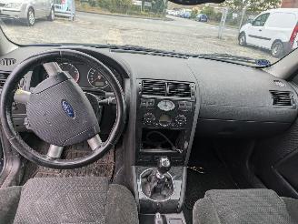 Ford Mondeo 1.8 picture 12