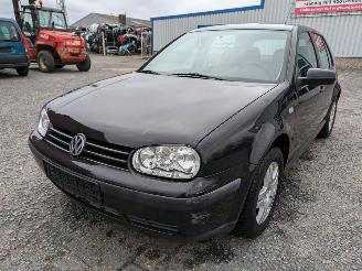 Sloopauto Volkswagen Golf 1.4 2002/1