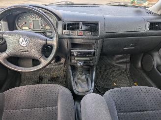 Volkswagen Golf  picture 12