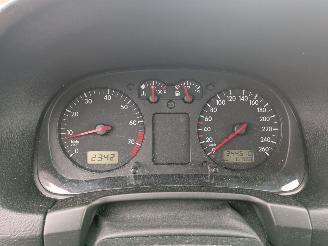 Volkswagen Golf  picture 8