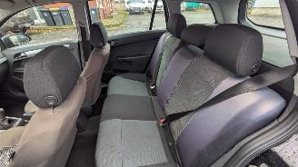 Opel Astra 2HU picture 12