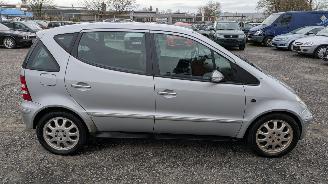 Mercedes A-klasse 761 picture 4