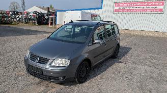Vrakbiler auto Volkswagen Touran  2005/12
