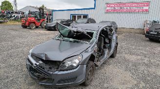 Salvage car Opel Astra  2006/3