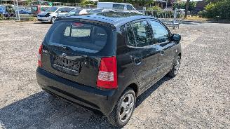 Kia Picanto LX picture 4
