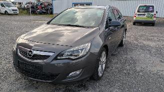 Vrakbiler auto Opel Astra 1.7 CDTI 2011/5