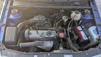 Volkswagen Golf 1.6 picture 15